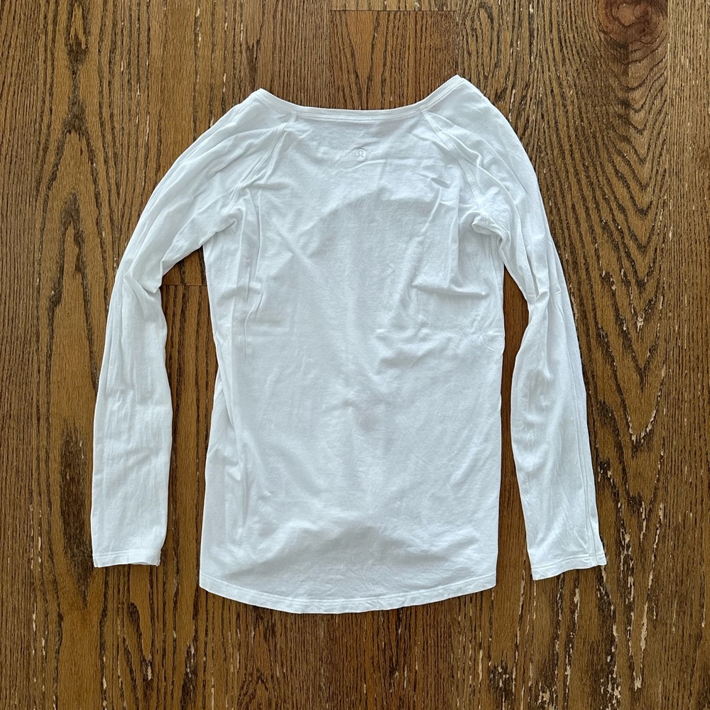Lululemon emerald long sleeve shirt.
